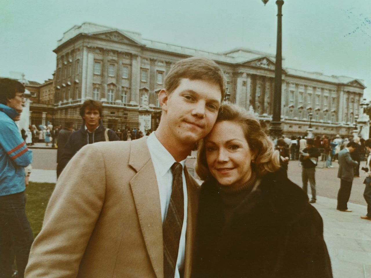 Рассел с мамой Мэри Дорис 1981 г. Публикуется впервые