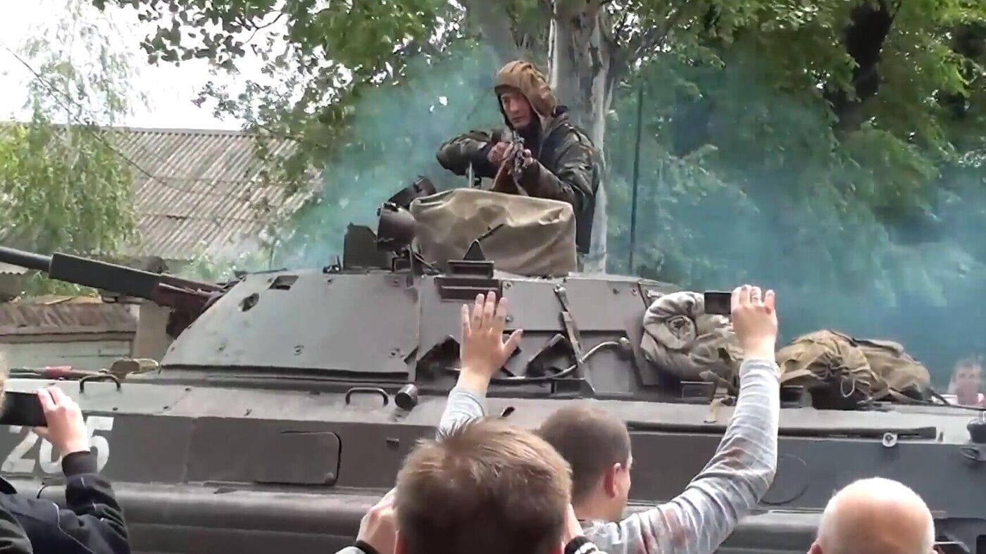 Стрельба по мирным демонстрантам в Мариуполе – 9 мая 2014